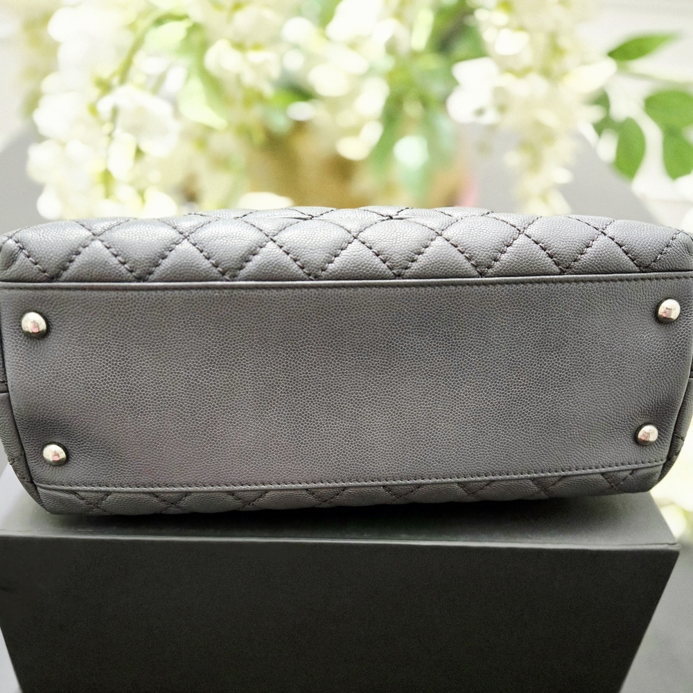 Chanel Coco Caviar Leather Quilted With Lizard Handle Gray Shoulder Bag Medium - Picture 8 of 12